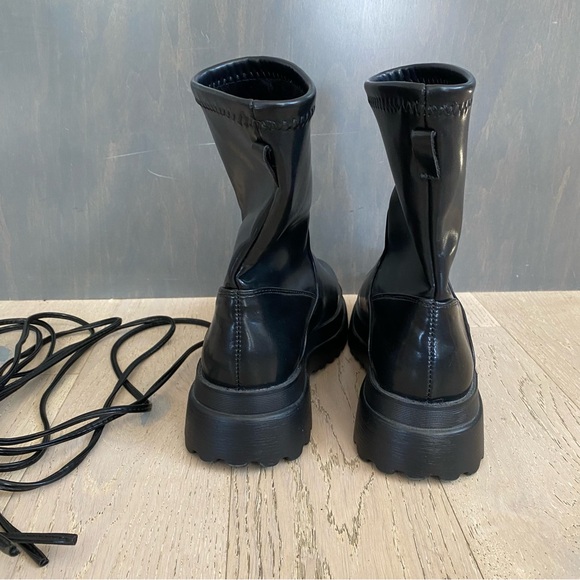 new 🖤 SHEIN Black Lug Sole Chunky PU Leather Boots - Picture 7 of 10